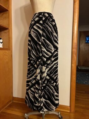IMAN Global Chic Pants Black White Gray Abstract Zebra Print Sheer Fully Lined